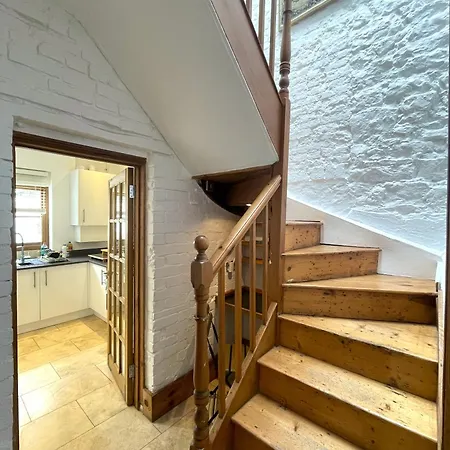 Holiday home Harmonious In The Heart Of Clifton Village