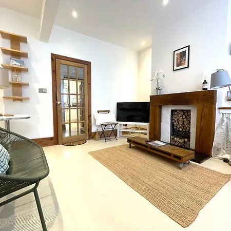 Holiday home Harmonious In The Heart Of Clifton Village