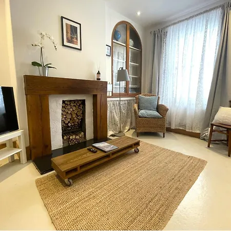 Holiday home Harmonious In The Heart Of Clifton Village *